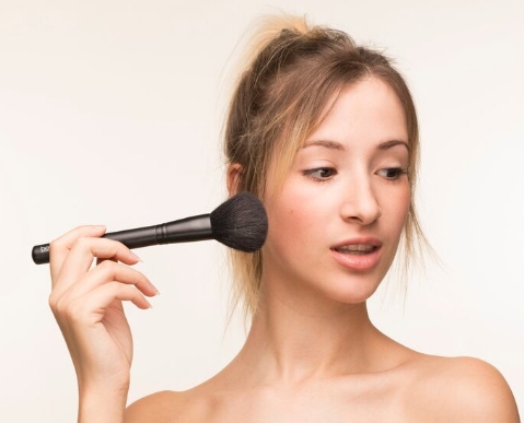 Transform Your Makeup Game with High-End Brushes